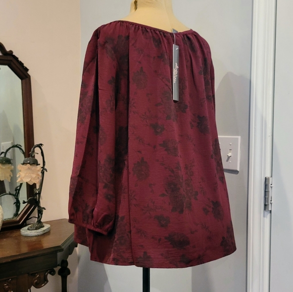 NWT 3X Maroon Rose Pattern Blouse - Picture 7 of 10